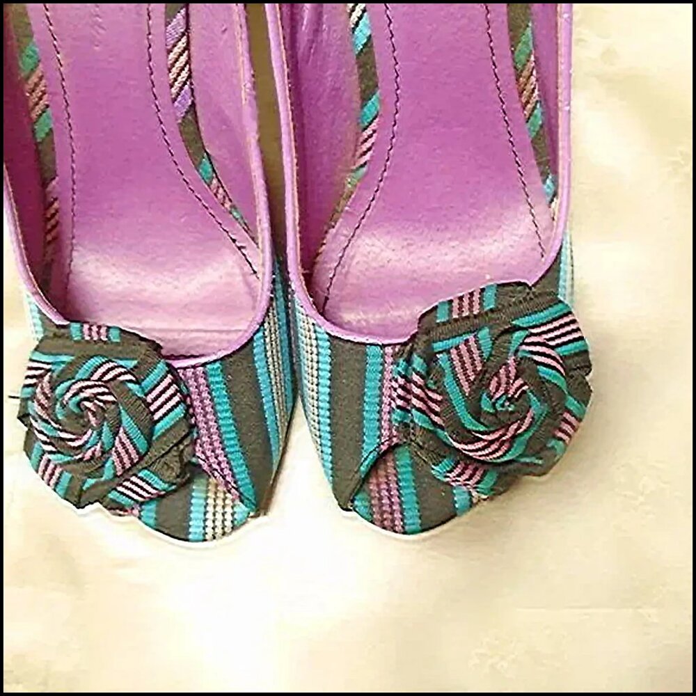 Vintage High Heel Shoes Purple Turquoise Fabric Pumps with Rosette - 80s - Picture 2 of 11